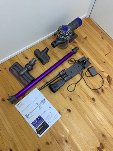 ダイソンV6 付属品あり。不具合あり。