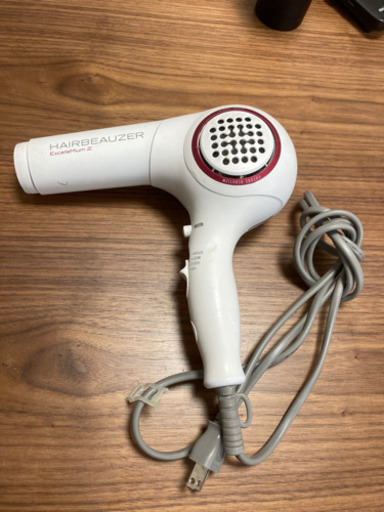 壊れたドライヤーHAIRBEAUZER