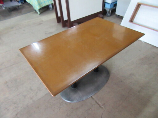 大き目なバーテーブル　１台限り