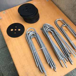 (取引決定済)防草シート(約10m ) 押えピン24個　セットの画像