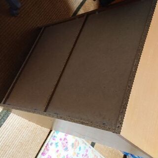 (無料) ガラスキャビネットです。(中古) 日曜日までに欲しい方がいなければ、処分します。宜しくお願い致します。の画像