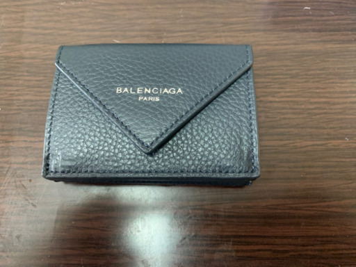 BALENCIAGA