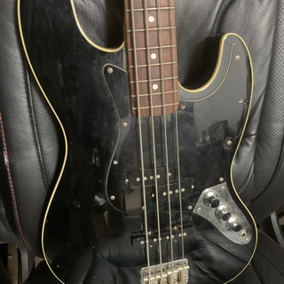 フェンダージャパン　ジャズベース　Ibanezベースアンプの画像