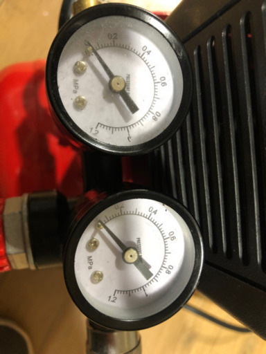 新入荷‼︎  ミニ　オイルレス　エアー　コンプレッサー　
