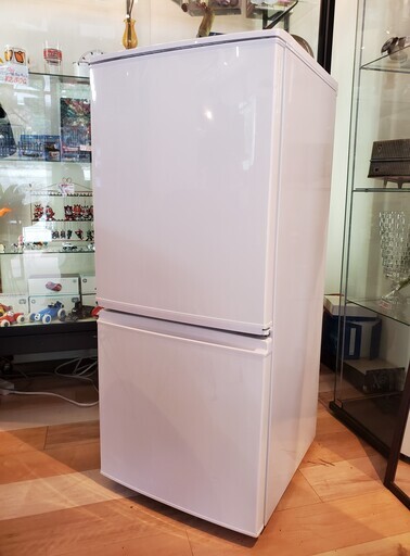 シャープ 137L 2ドア冷蔵庫　東京23区・横浜・川崎内限定配送も承ります。 （その他地域要相談）★