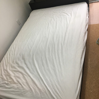 セミダブル　ベットとマットレスセット