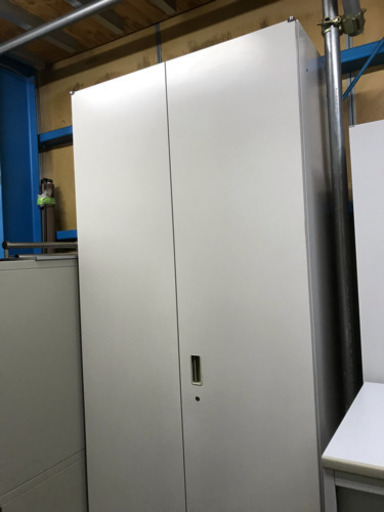 イトーキ シンラインシリーズ 両開き書庫 カギ有 中古