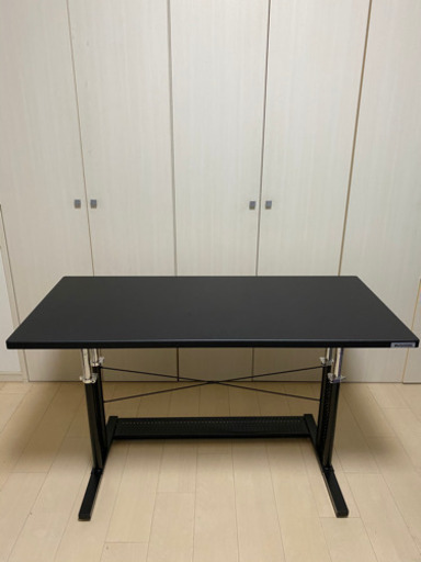 Bauhutteゲーミングデスク