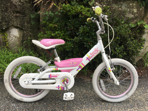 割引 Trek 幼児用自転車女の子16インチ TREK 16インチ キッズバイク