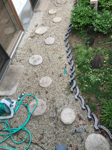 庭石、30-40センチ　10個の値段