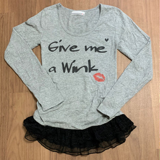 チュール付きトップス