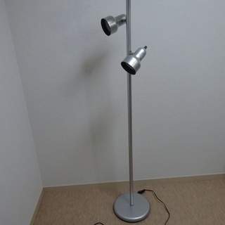 フロアーランプ