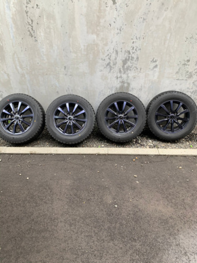 ヴォクシー  スタッドレス　195/65R15 ホイールスタッドレスタイヤ4本セット　オマケ夏タイヤ1本付き