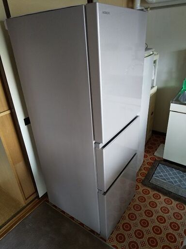 値下げしました♪日立の冷蔵庫2019年製・R-27KV・265L・半年弱しか使っていません♪　