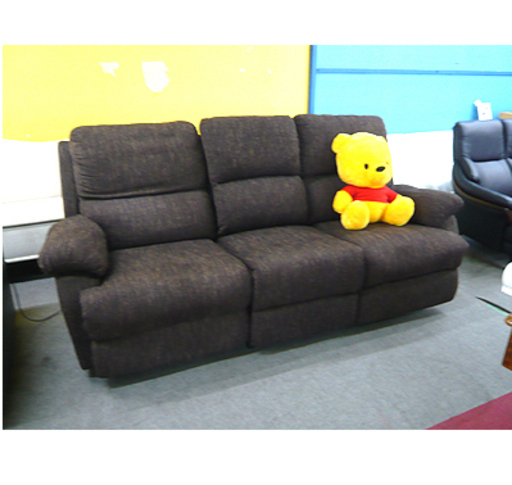 【3人掛け 電動リクライニングソファ 布製 無段階】幅217cm テーブル付き 分割可能 ダークブラウン ファブリック こげ茶色系 電動リクライニングソファー 札幌 本郷通店