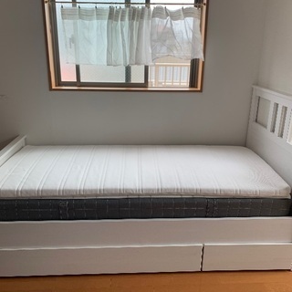 IKEA HEMNESシリーズ　シングル　ベッドフレーム、マット...