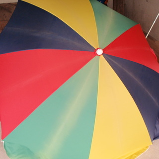 ビーチパラソル＆アイスクリーマーの画像