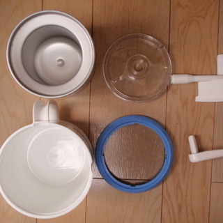 ビーチパラソル＆アイスクリーマーの画像