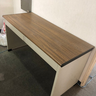 受付カウンター　本日8時までの画像