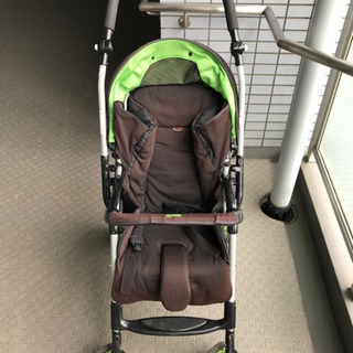 かなり使い込んだアップリカベビーカーの画像