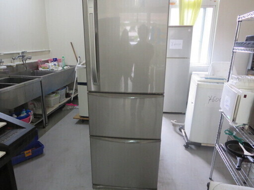 持ち帰り特価！TOSHIBA冷蔵庫339L　2009年製GR-34ZL別館倉庫場所浦添市安波茶で保管