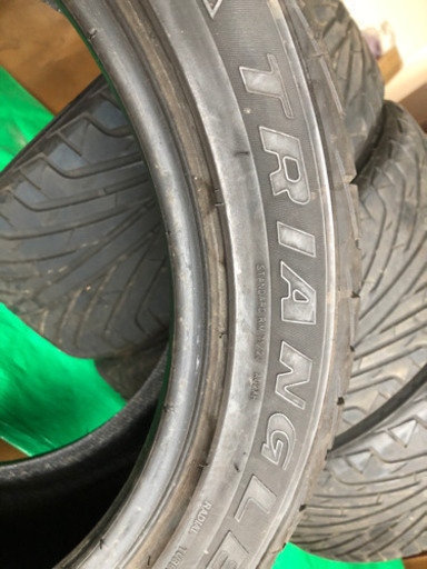 夏タイヤ　TRIANGLE 225/45R17