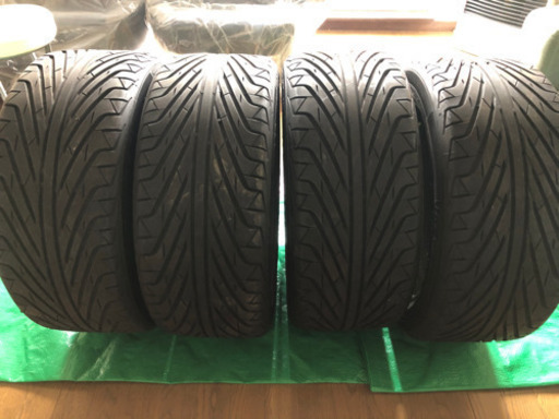 夏タイヤ　TRIANGLE 225/45R17