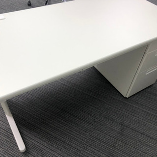 無料 定価3万円ほど 70×140cm オフィス家具5台の画像