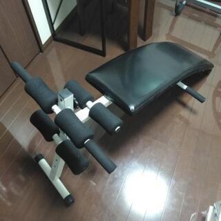 筋トレに腹筋台と懸垂バー