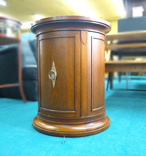 【ドレクセルヘリテイジ家具 トライユン ドラムテーブル】マホガニー材 アメリカン家具 サイドテーブル ナイトテーブル Triune DREXEL HERITAGE 札幌 本郷通店