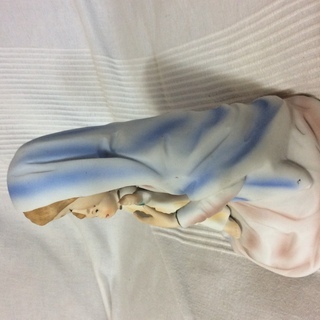 陶器の聖母子像の画像