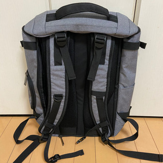 【取引場所顧慮有】未使用 リュックサック 灰色の画像