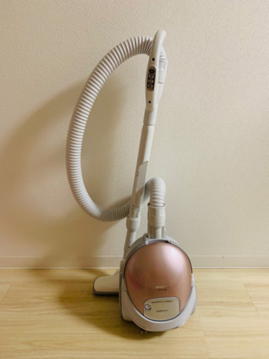 美品　2019製　HITACHI 掃除機
