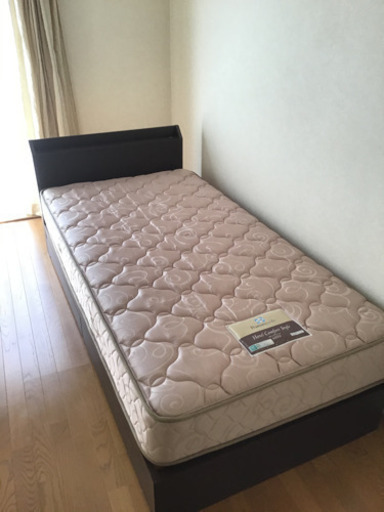 シングルベッド