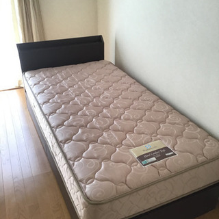 シングルベッド