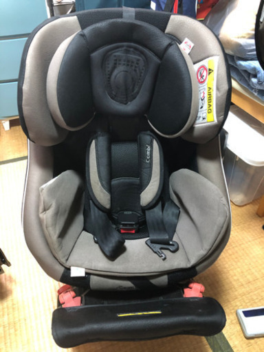 コンビ　ネルーム　チャイルドシート