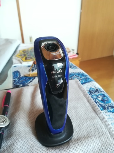 状態普通 2018年製 PHILIPS メンズ電気シェーバー 9000シリーズ S9185A/26
