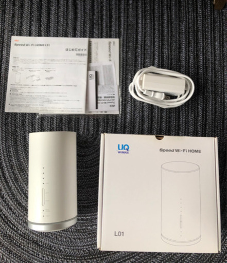 UQ wiMAXの据え置きタイプ　ホームルーター