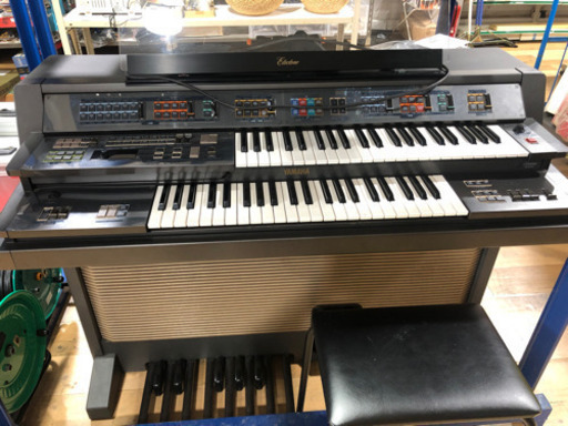 お問い合わせ殺到‼︎   大特価‼︎  お値下げ‼︎   エレクトーン　今がチャンス‼︎   お勧め♪  早いもの勝ち　芸術　音楽　旋律　奏　鍵盤　チェア付