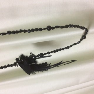 黒ロングネックレスの画像