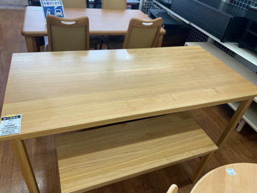 ダイニングテーブル入荷しました！！