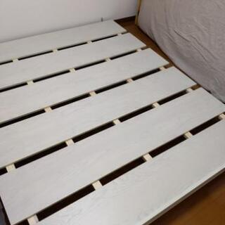 ニトリ ベッドフレーム 白 ダブル～クイーンの画像