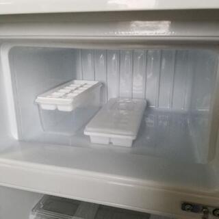  【 3.000円 冷蔵庫 】　MORITA モリタ アメリカンな雰囲気 メッキハンドル  小型なのでお部屋も広々の画像