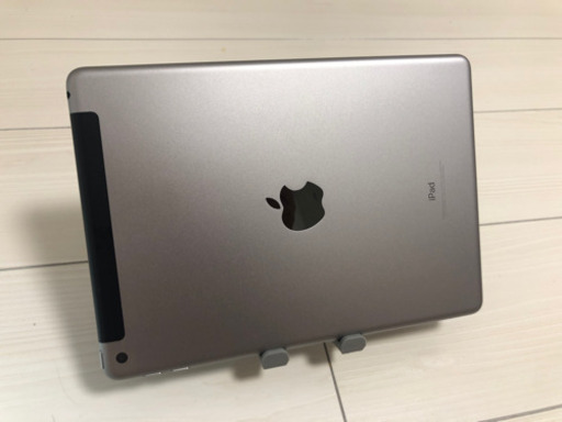 iPad  第 5 世代　Wi-Fi +Cellular 32GB  #089
