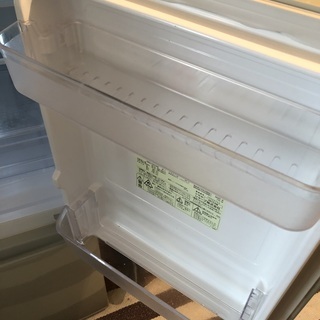 シャープ 137L 2ドア冷蔵庫（シルバー）の画像