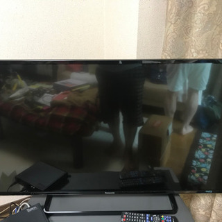 決まり！！地上・ＢＳ・１１０度ＣＳデジタルハイビジョン液晶テレビ TH-43E300 ☆おまけ☆