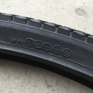 自転車 タイヤ ２８インチ  １・1／２  １本の画像