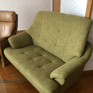 2人掛けソファー　状態は良いです。の画像