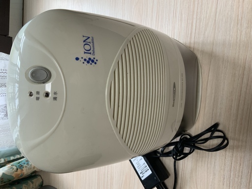 イオン放出　除湿機　コンパクトタイプ
