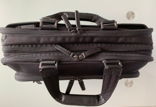 ZERO HALLIBURTONゼロハリバートン　ビジネスバッグ　ブリーフケース新品！